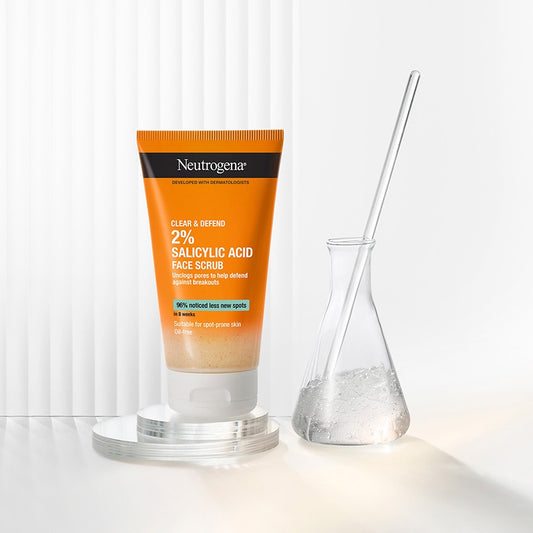 Neutrogena Clear and Defend 2% Salicylic Acid Face Scrub 150ml